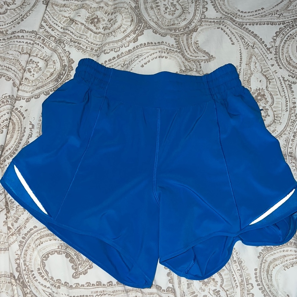 Lululemon Hotty Hot High-Rise Lined Short 4” Blue Size 6 EUC!